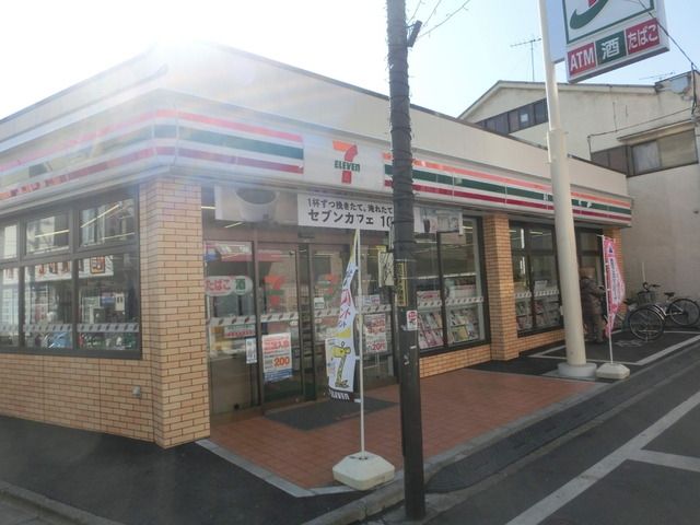コンビニ　セブンイレブン（コンビニ）まで60m