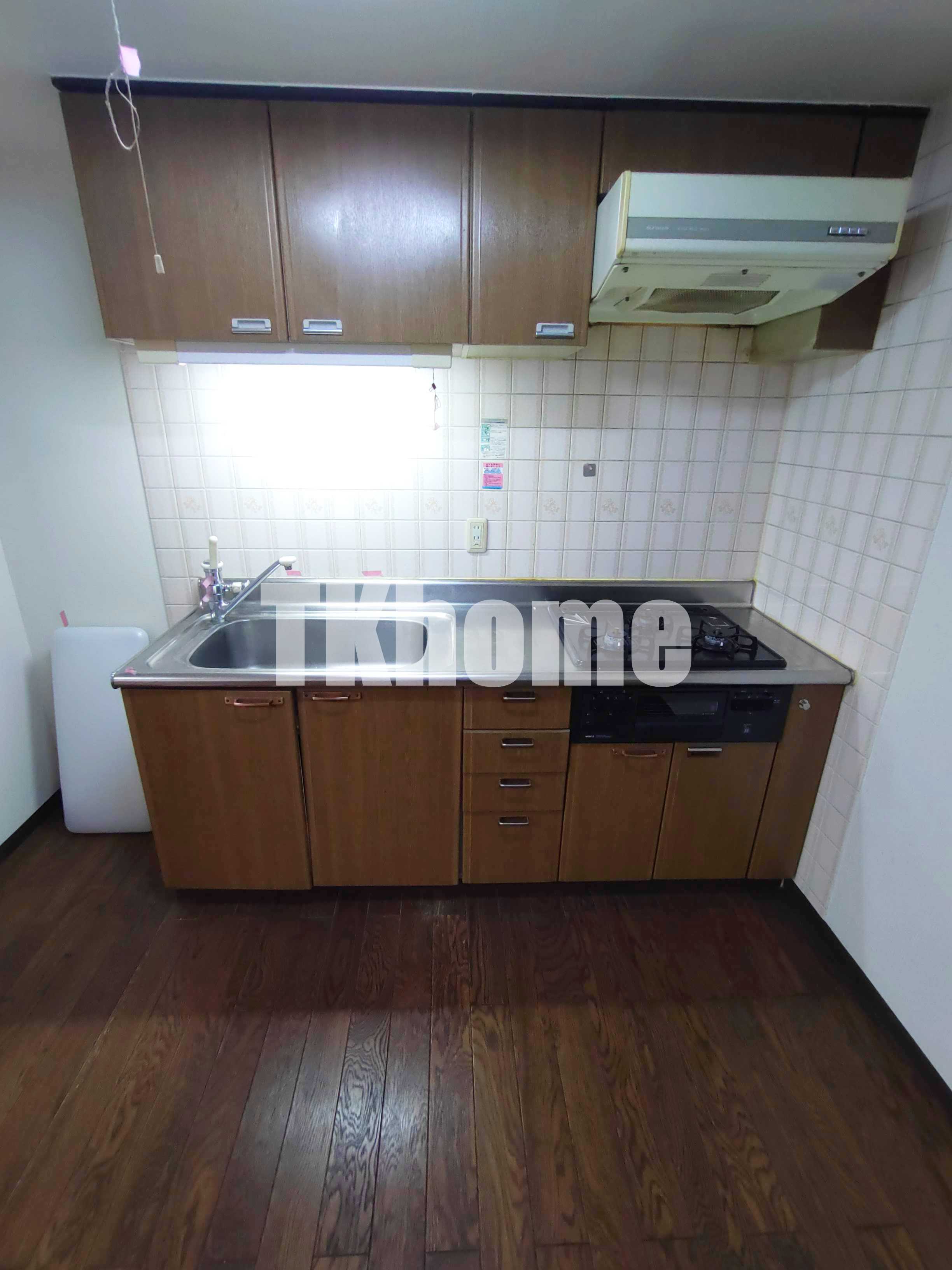 キッチン　3ツ口コンロ・グリル