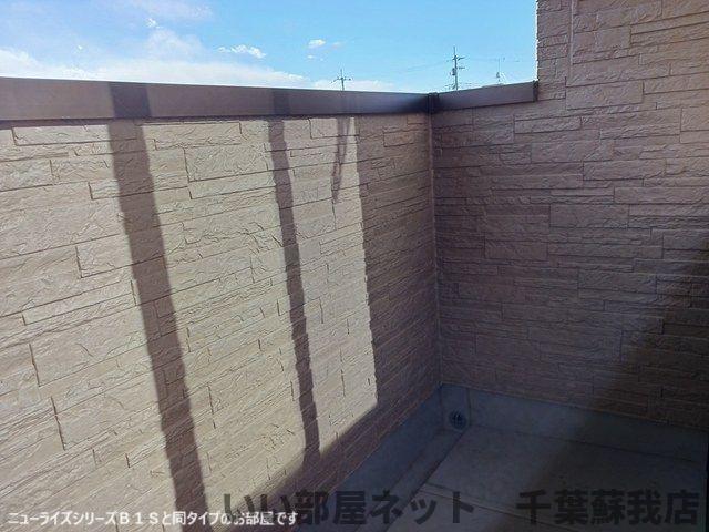 バルコニー　お洗濯にも便利なバルコニー付き