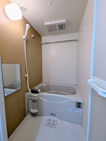 バス・シャワールーム　浴室乾燥機付き