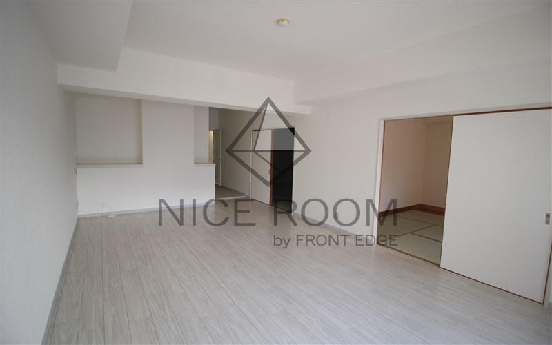 居室・リビング　シャトー南船場　リビング