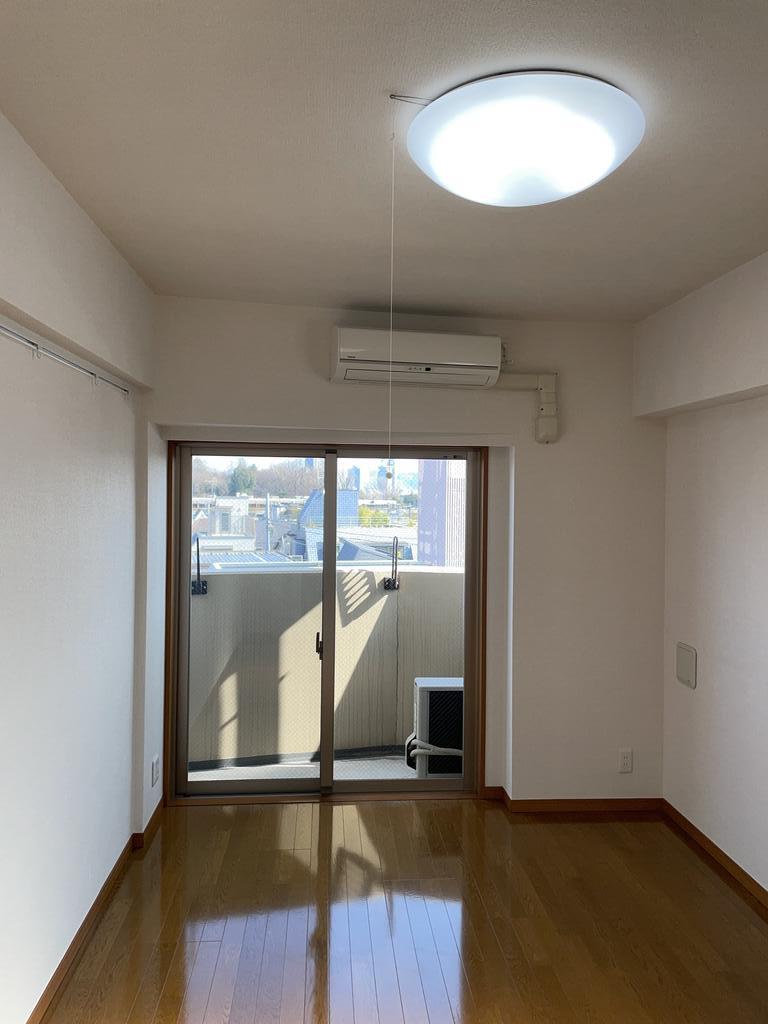 居室・リビング　（前回募集時参考写真）人気の角部屋二面採光のお部屋