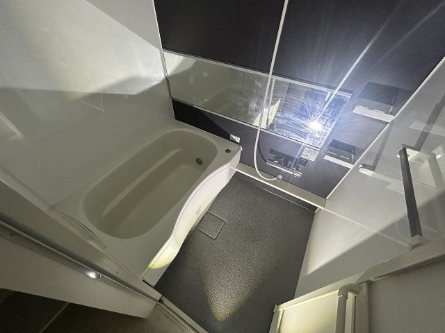 バス・シャワールーム　コンパクトで使いやすいお風呂です