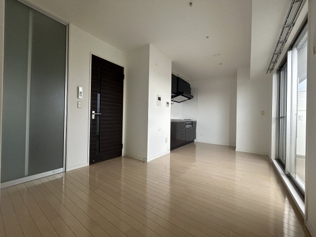 居室・リビング　こちらのリビングで趣味の時間をお楽しみください