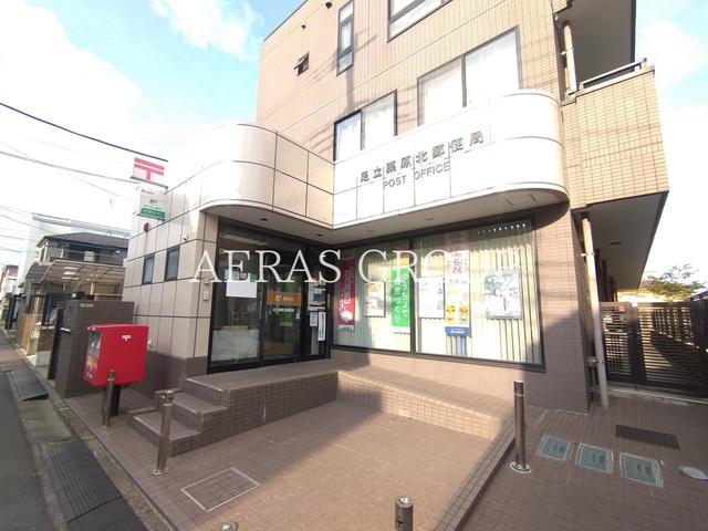 郵便局　足立栗原北郵便局（郵便局）まで485m