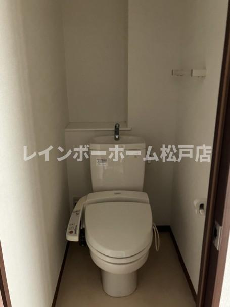 トイレ　落ち着いたトイレです