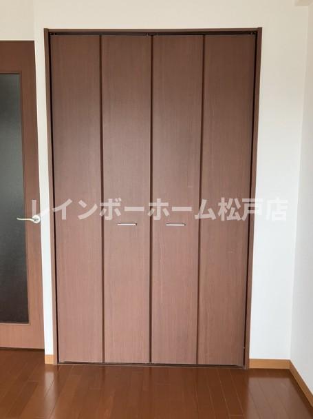 収納　たっぷりとした収納スペースです