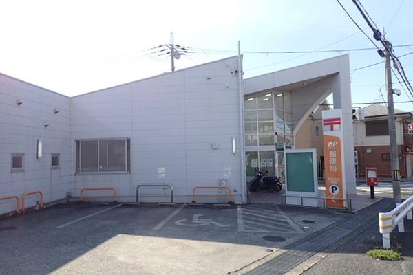 郵便局　和泉伯太郵便局（郵便局）まで611m