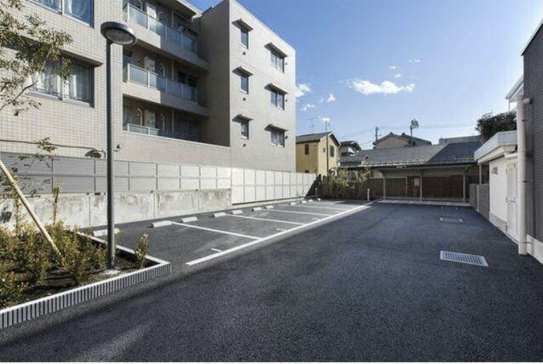 駐車場　駐車場