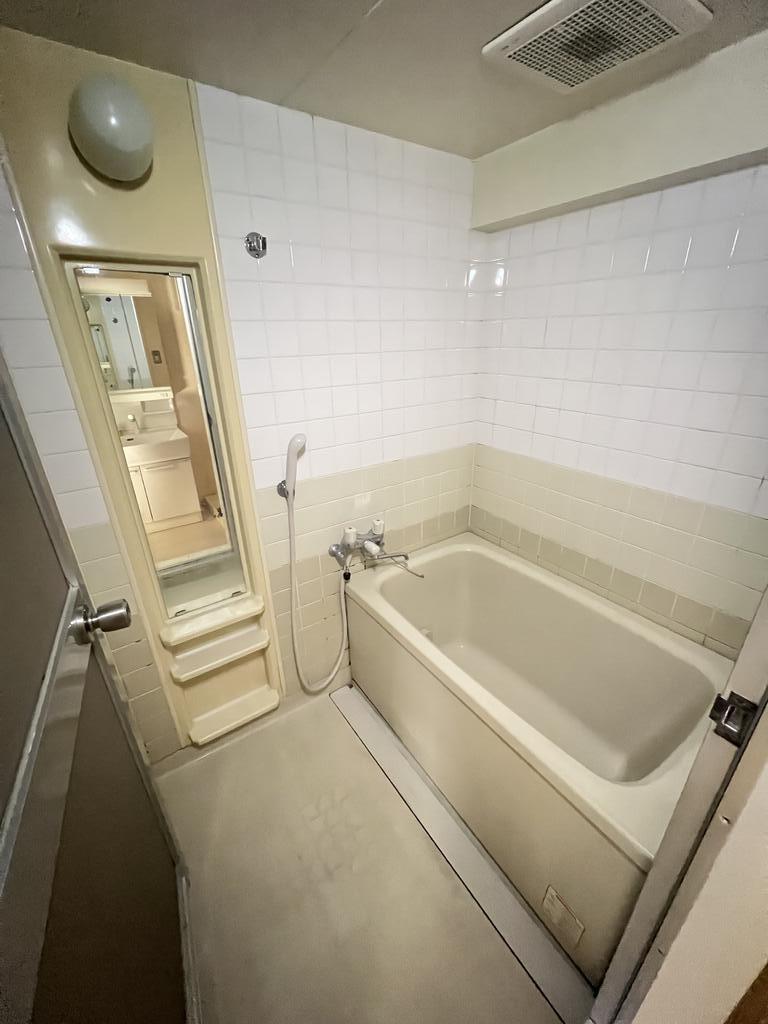 バス・シャワールーム　※他部屋参考写真