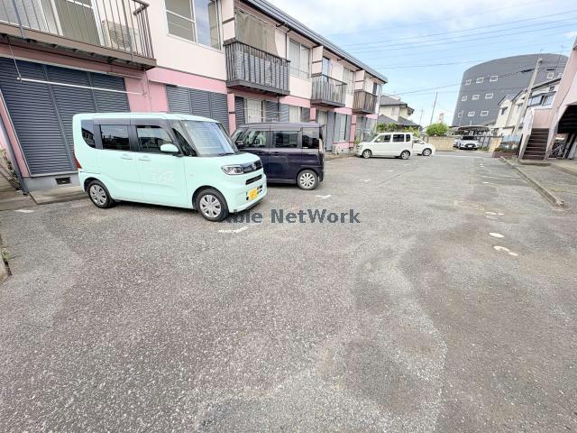 駐車場　駐車場