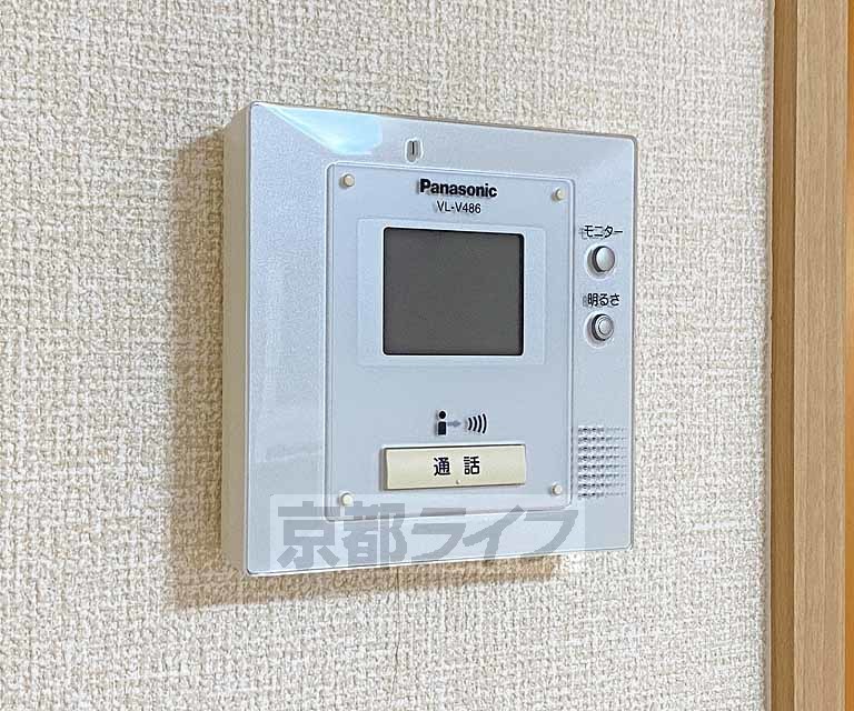 セキュリティ　モニター付きのインターホンです。
