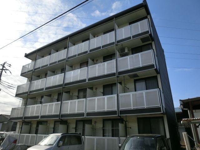 建物外観　お車をお持ちの方は便利な立地
