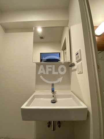 洗面設備　ファイブコート梅田　独立洗面化粧台