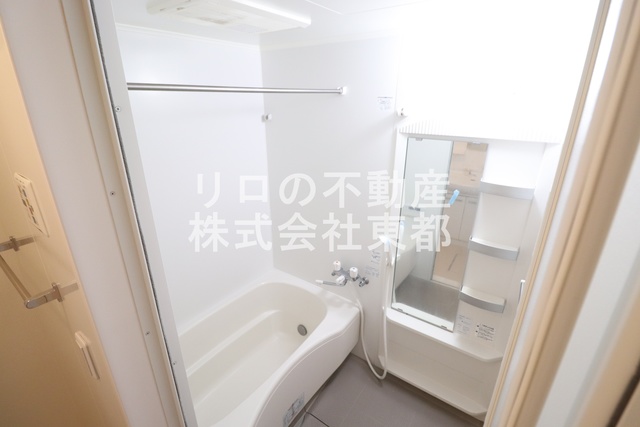 バス・シャワールーム　浴室暖房乾燥機付き☆※間取り反転したお部屋の写真です