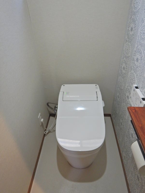 トイレ　2階にもあります