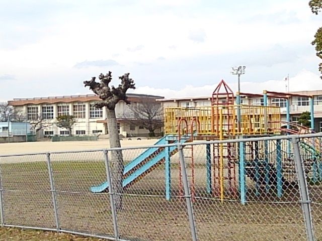 小学校　松原小学校（小学校）まで250m