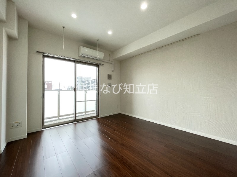 居室・リビング　同型別部屋写真