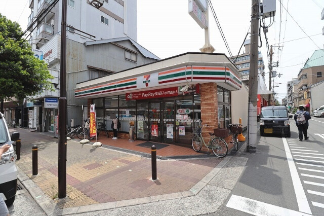 コンビニ　セブンイレブン大阪新今里4丁目店（コンビニ）まで166m