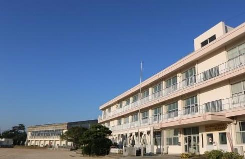 小学校　華浦小学校（小学校）まで1000m