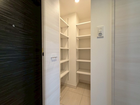 玄関　※別部屋の写真です