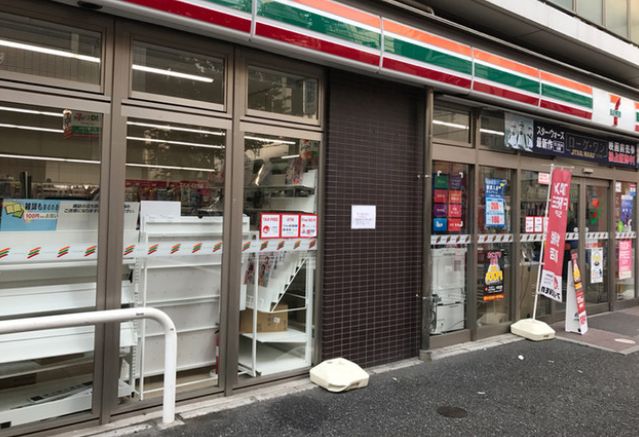 コンビニ　セブンイレブン仲御徒町駅前店（コンビニ）まで166m
