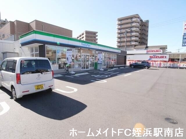 コンビニ　ファミリーマート福岡小戸四丁目店（コンビニ）まで604m