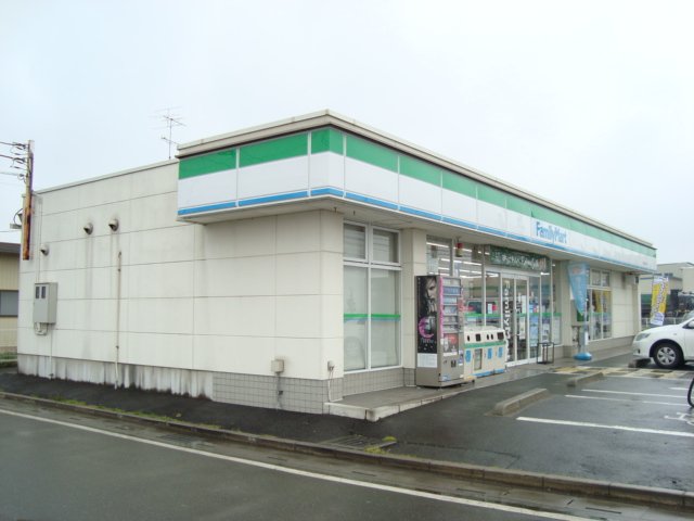その他　ファミリーマート丸栄屋久下戸店（その他）まで961m