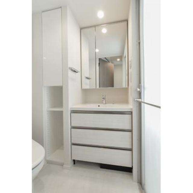 洗面設備　※写真は同タイプ住戸です。