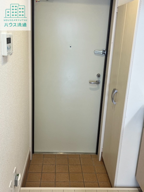 玄関　※同タイプ別号室写真