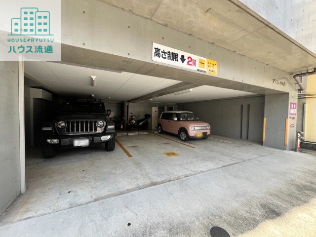 駐車場　駐車場