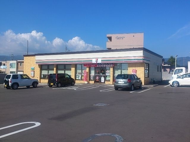 コンビニ　セブンイレブン函館石川町店（コンビニ）まで630m