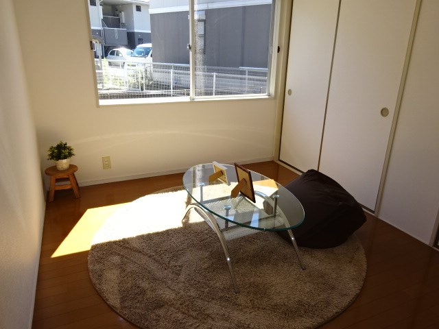 その他部屋・スペース　モデルルームのため小物・家具・家電は付きません。