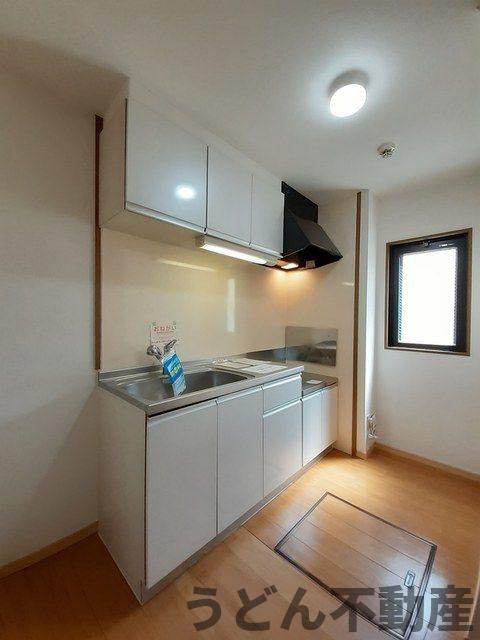 キッチン　うどん県のお部屋探しはうどん不動産へ うどんちゃんとLINE