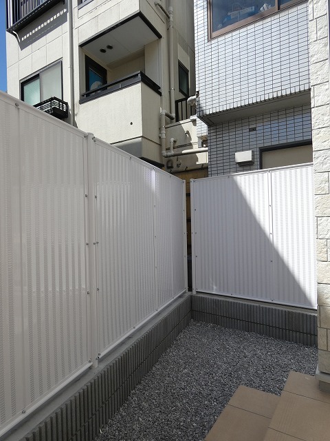 バルコニー　テラス