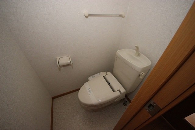 トイレ　トイレもきれいです