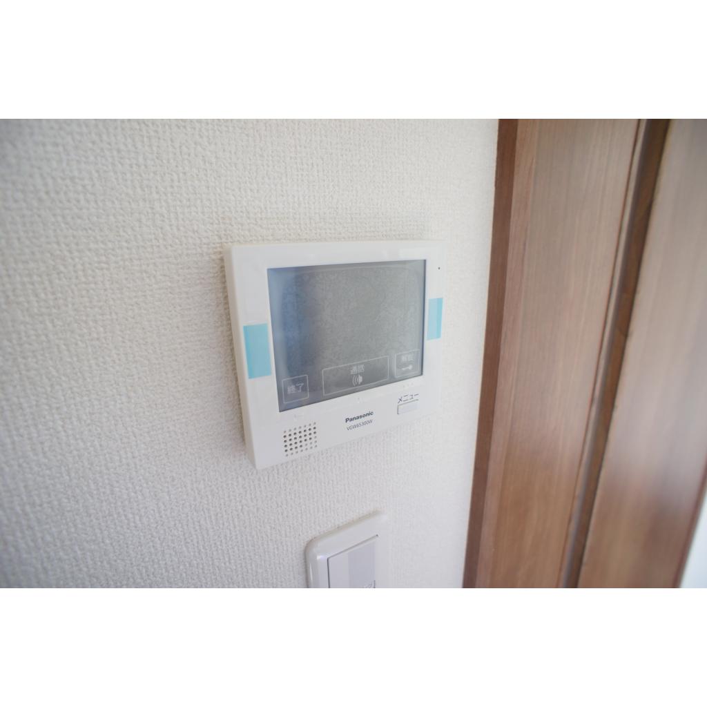 セキュリティ　急な来客にも安心！モニター付きインターホン！