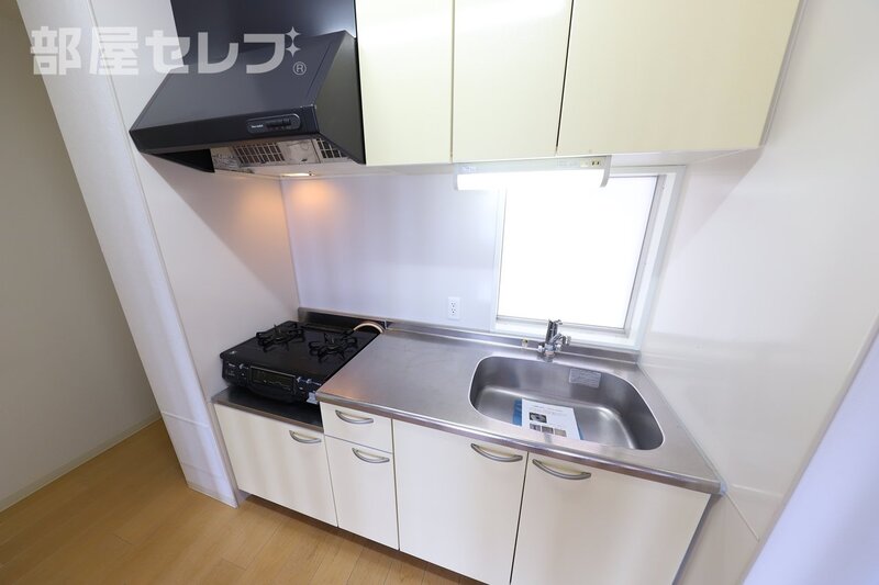 キッチン　コンロも設置されています。
