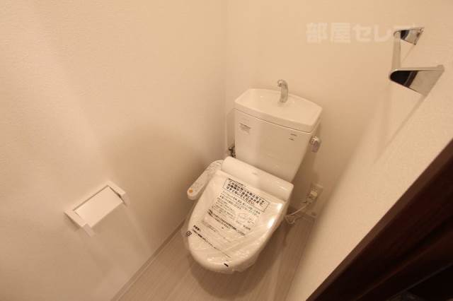 トイレ　写真は反転になります