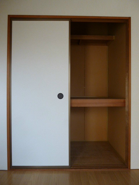 収納　写真は103号室です。(参考)