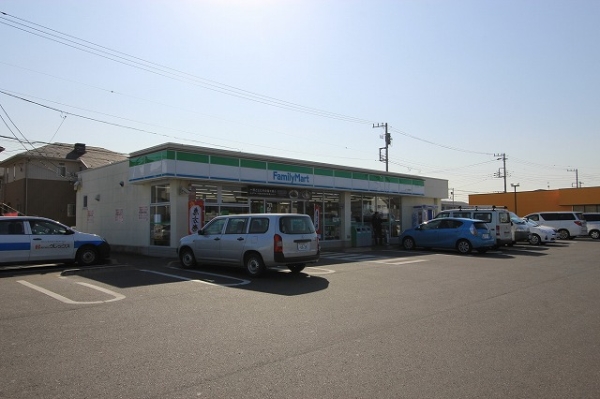 コンビニ　ファミリーマート つくば葛城店（コンビニ）まで600m