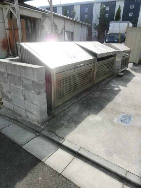 その他　敷地内のゴミ置き場です