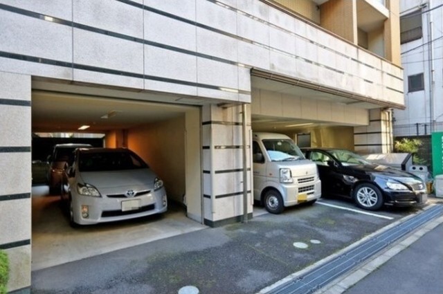 駐車場　駐車場