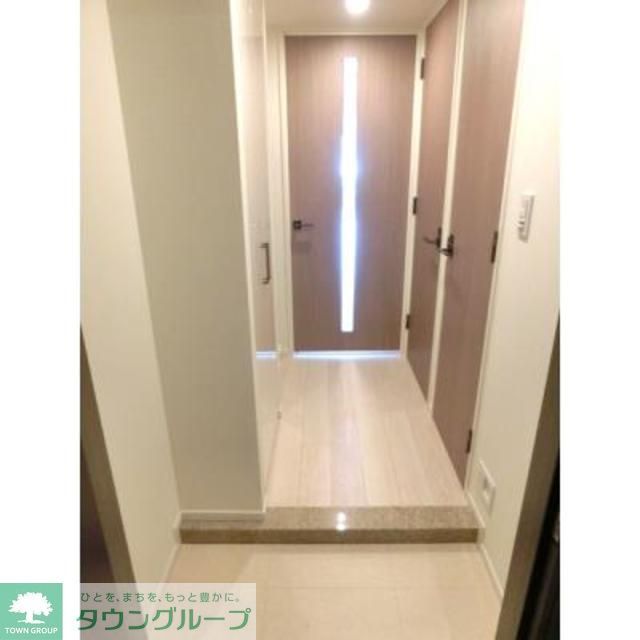 玄関　※写真は同タイプ住戸です。