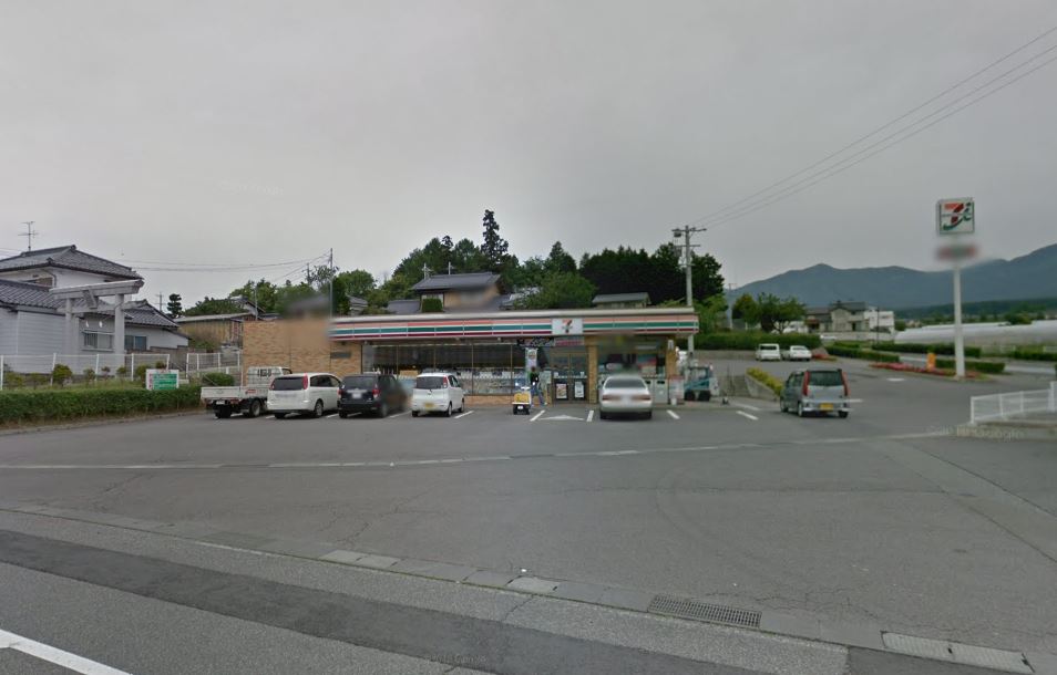 コンビニ　セブンイレブン 小諸八満店（コンビニ）まで1223m