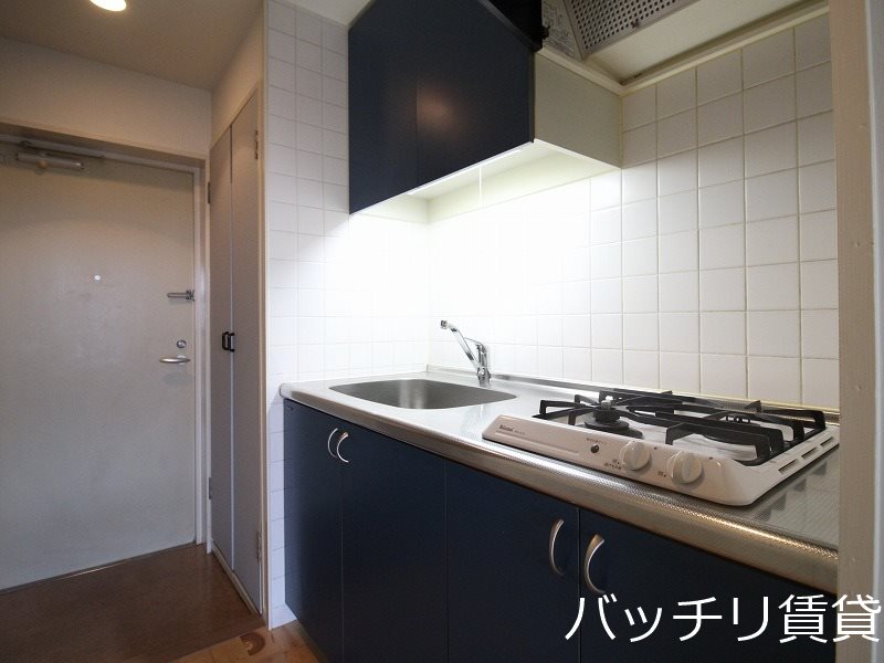 キッチン　別号室タイプの為、現状を優先致します。