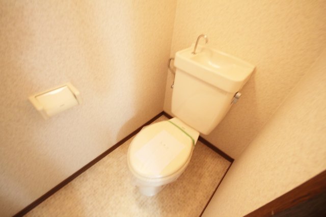 トイレ　シンプルで使いやすいトイレです