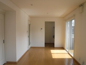 居室・リビング　※同物件、別部屋の写真です。