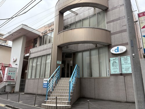 病院　育愛会レディースクリニック（病院）まで671m