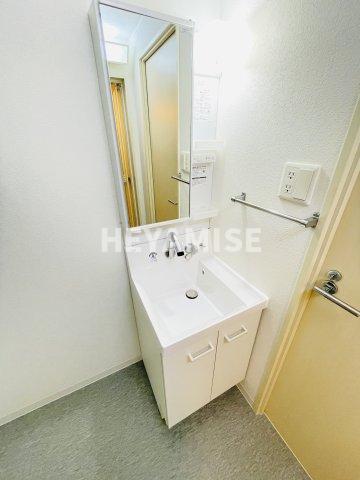 洗面設備　※別号室の同間取りお部屋写真です。
